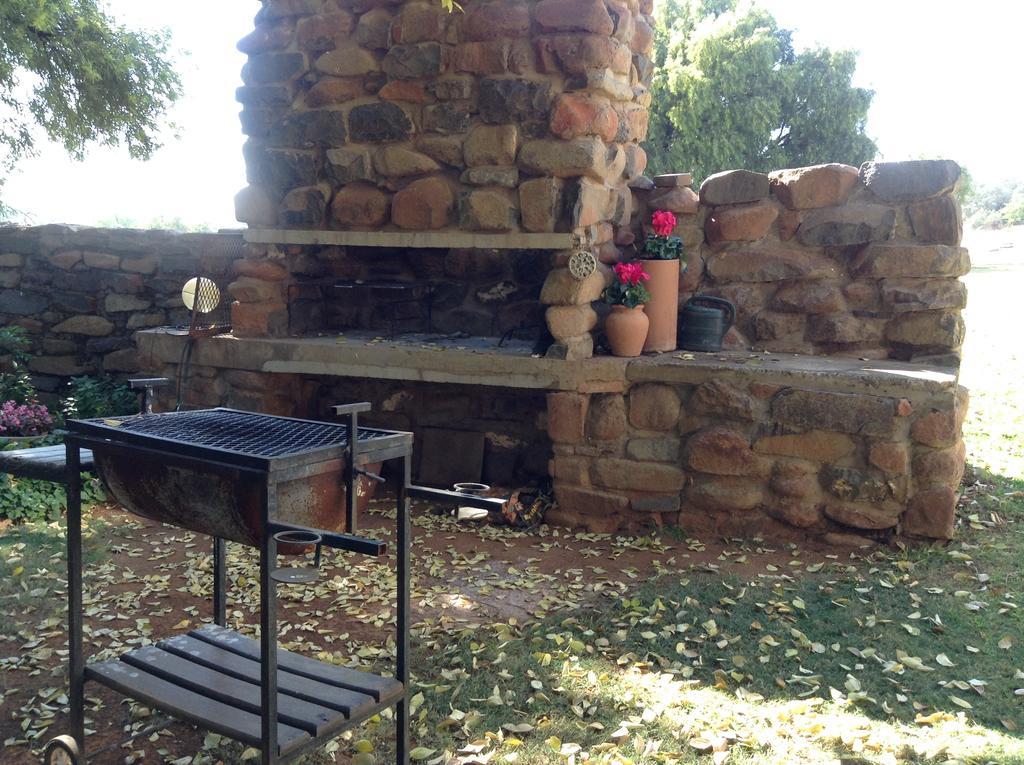 A Little Guesthouse Bloemfontein Bagian luar foto