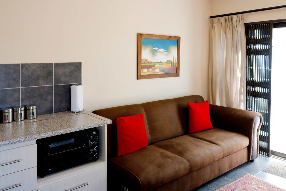 A Little Guesthouse Bloemfontein Bagian luar foto