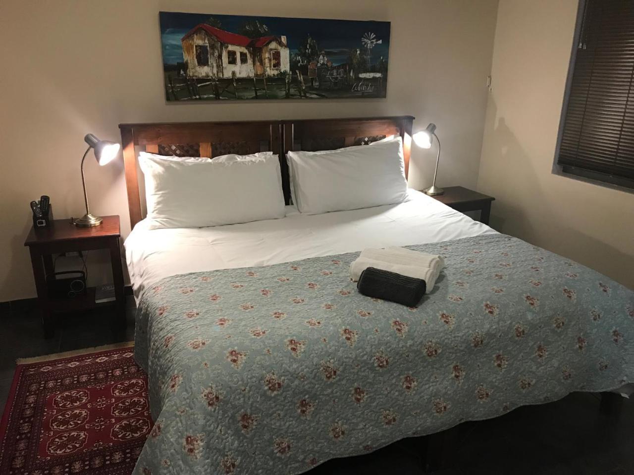 A Little Guesthouse Bloemfontein Bagian luar foto