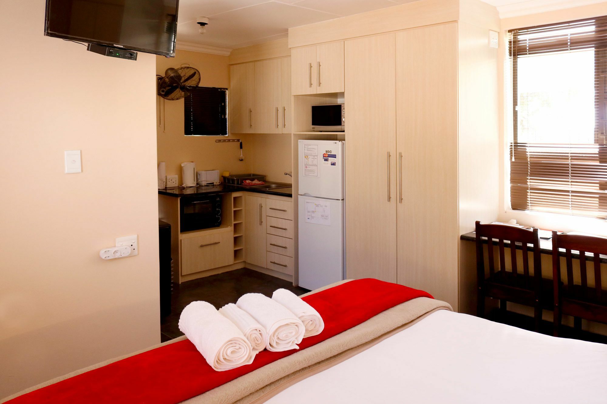 A Little Guesthouse Bloemfontein Bagian luar foto